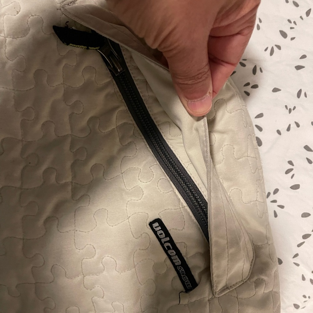 Volcom winter/ski jacket - Picture 9 of 11